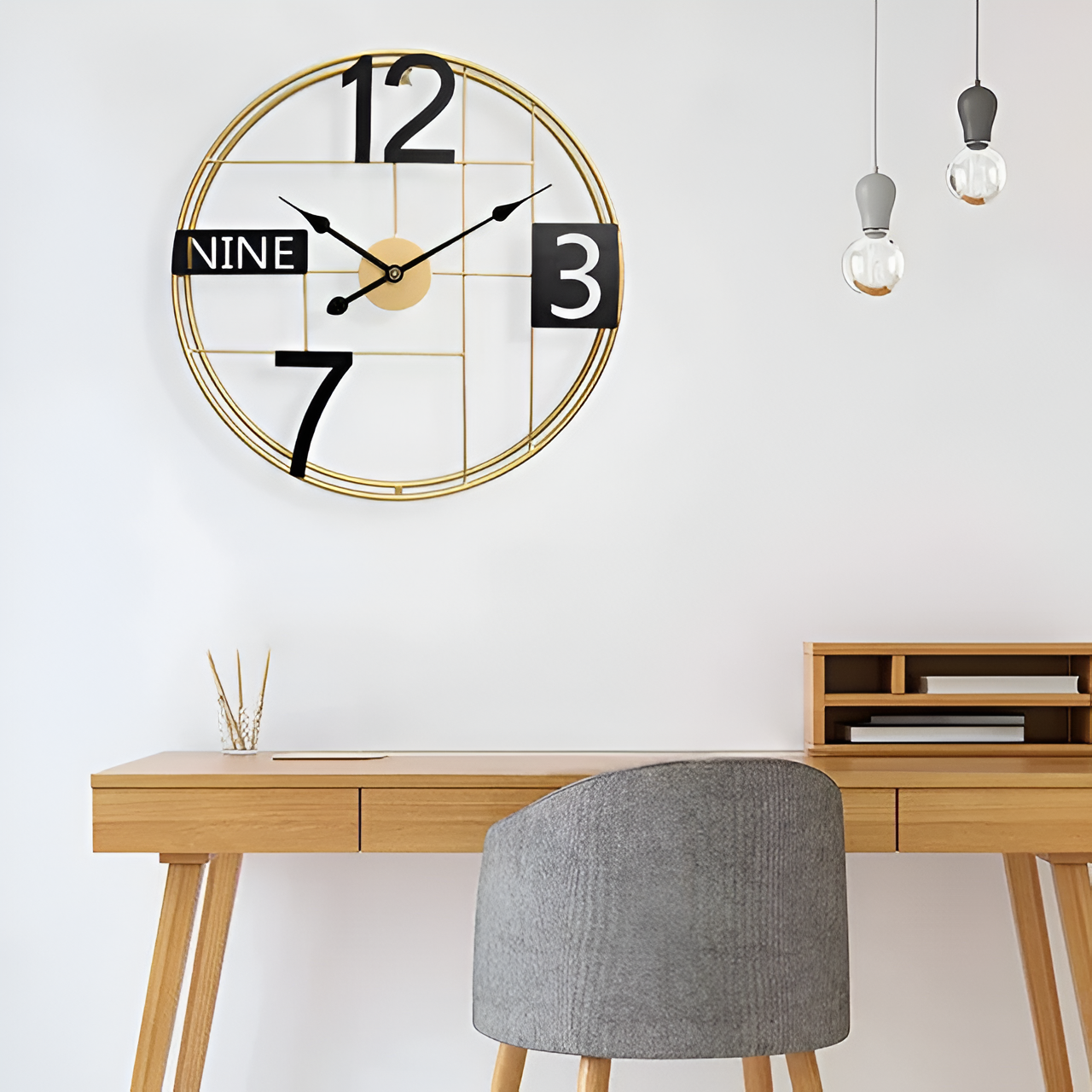 TRENDY GRACIOUS METALLIC WALL CLOCK - Shreya home decor