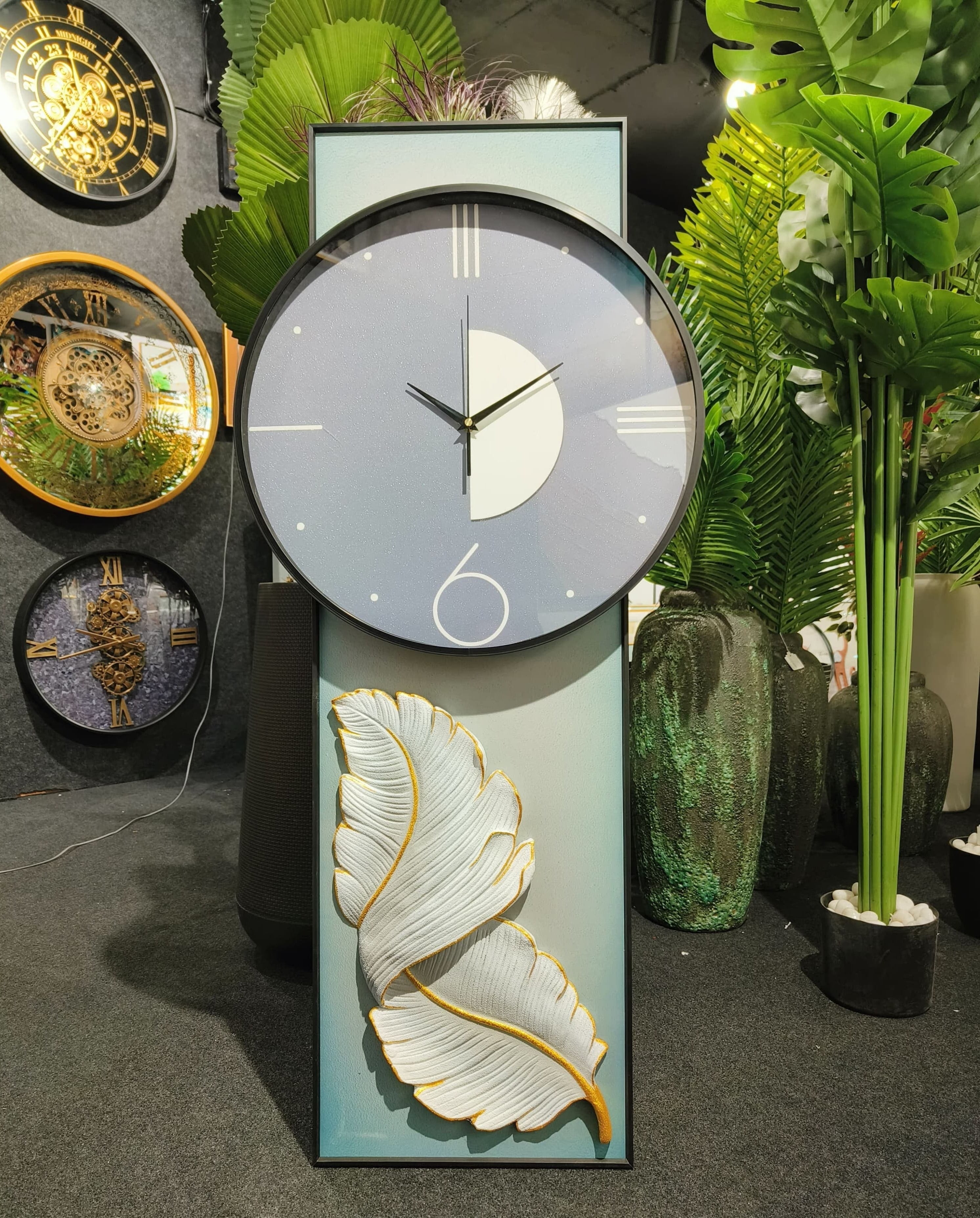 Timeless Elegance: Sculpted Leaf Art Clock (Size:-115*50Cm)